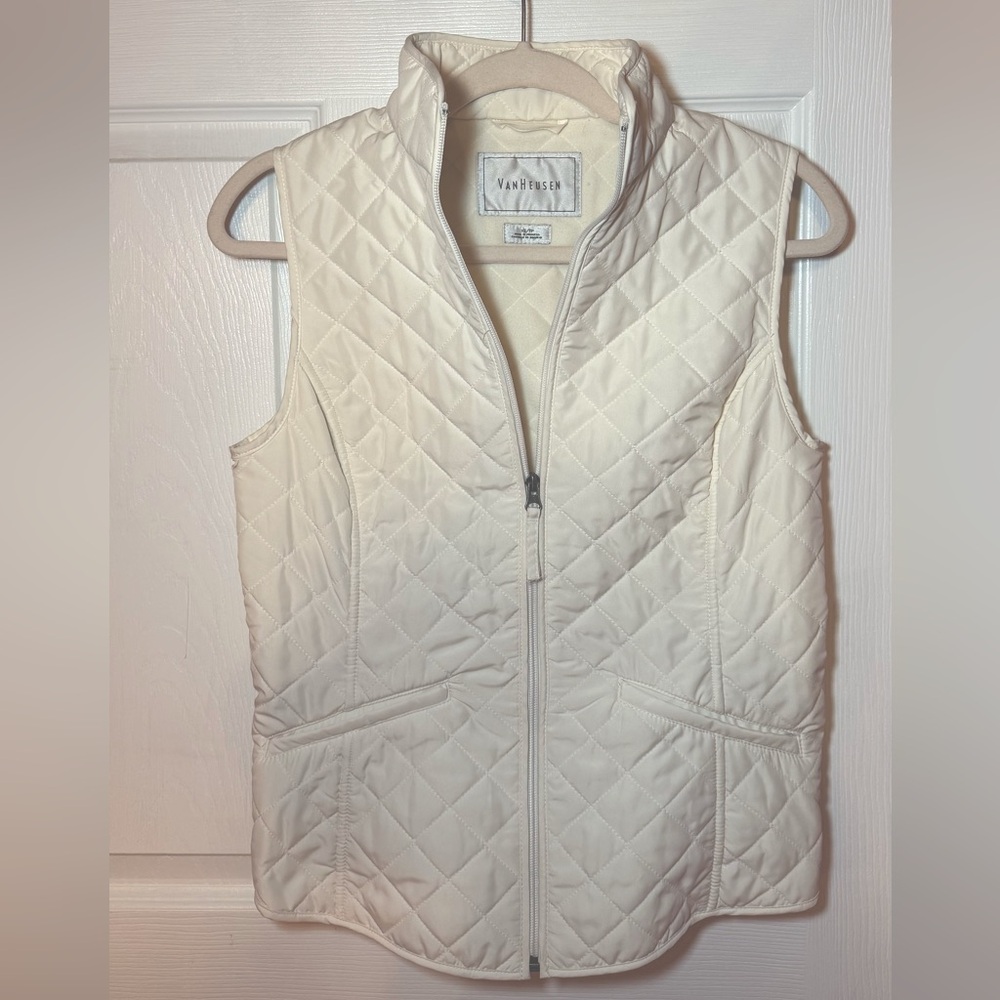 VAN HEUSEN white vest